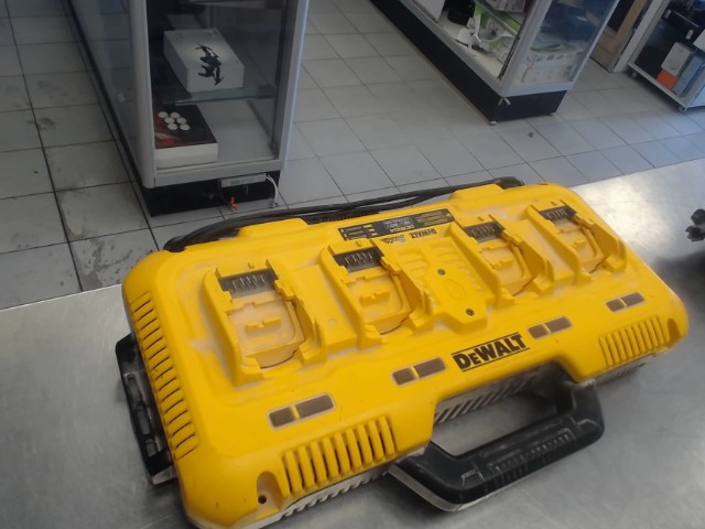 Chargeur multi prise