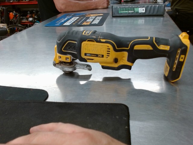 Multitool dewalt sans batterie