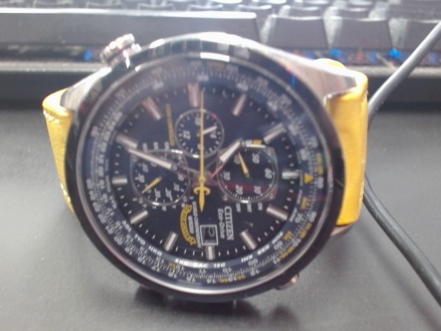 Citizen eco drivebracelet en cuir jaune