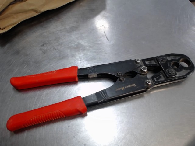 Pince pex rouge 1/2'' 3/4''