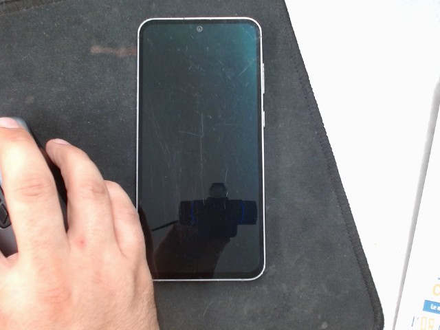 Samsung s23fe vitre petite craque hauts
