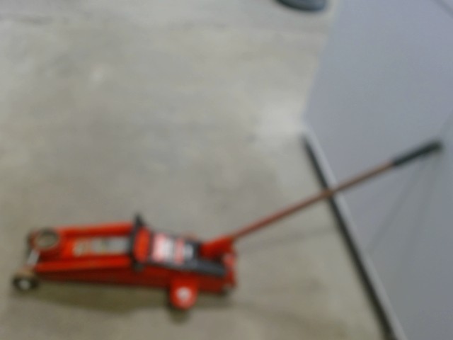 Jack auto motomaster rouge