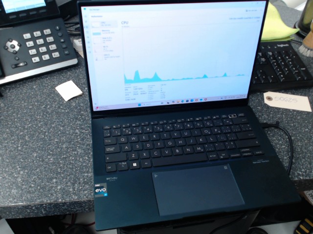 Laptop i7-13th gen 500ssd 16gbram touch