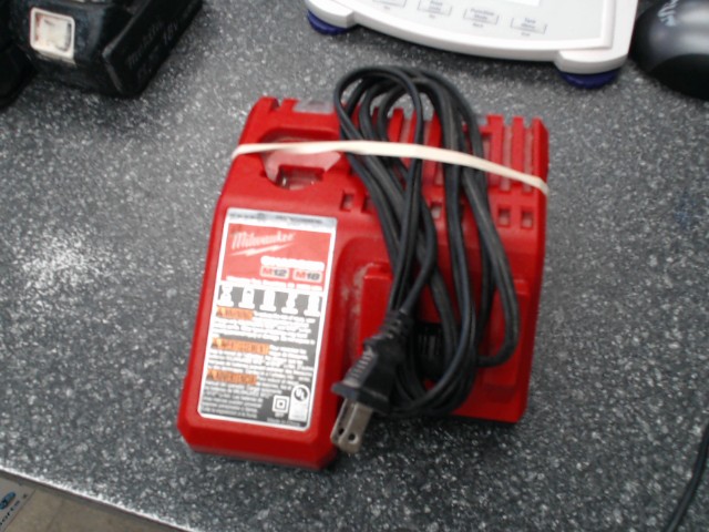 Chargeur m12/m18