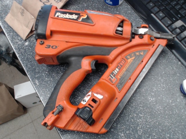 Framing nailer+battery