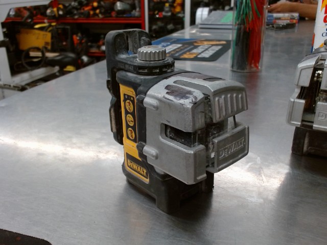 Laser dewalt dw088