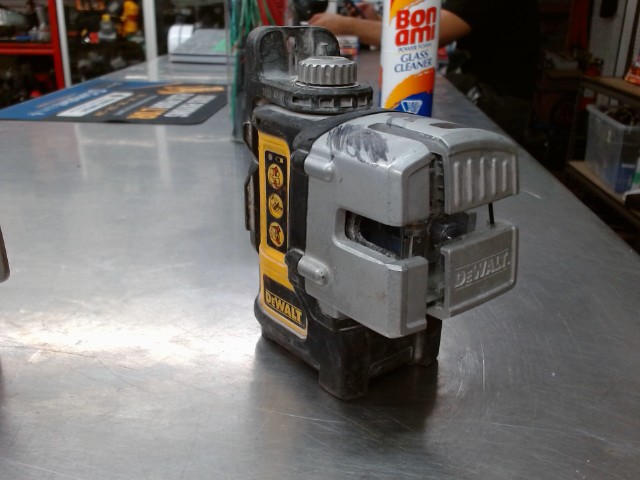 Laser dewalt dw088