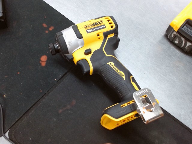 Impact driver dewalt