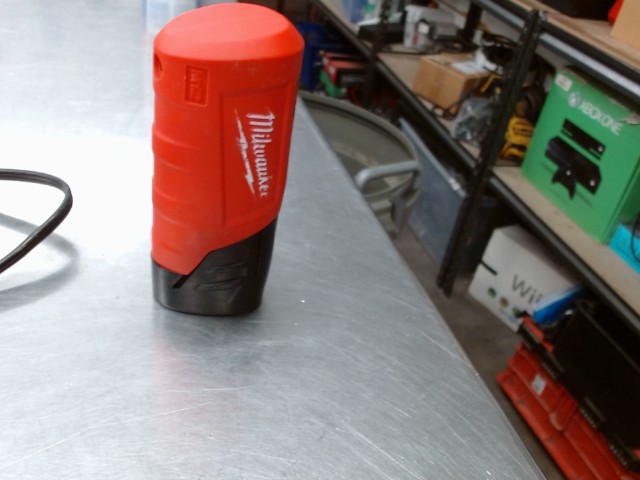 Batterie milwaukee m12