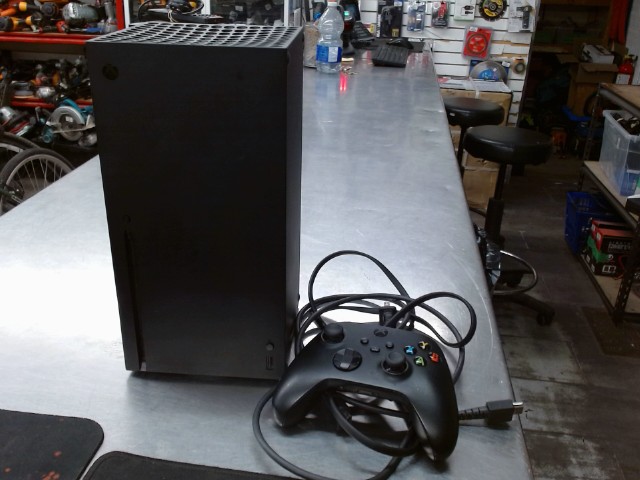 Xbox serie x avec manette