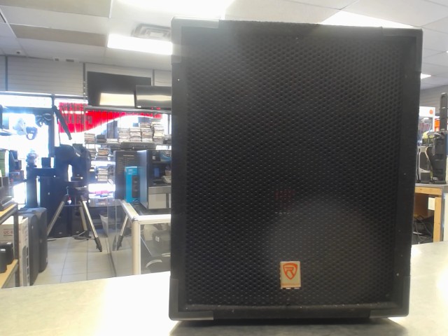 Speaker rockville dans boite