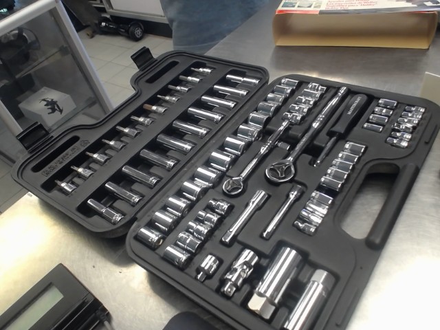 Socket set