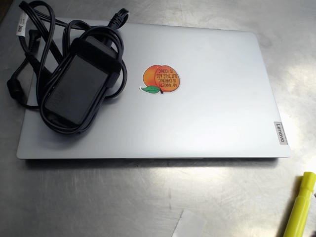 Ordinateur portable lenovo avec pochette