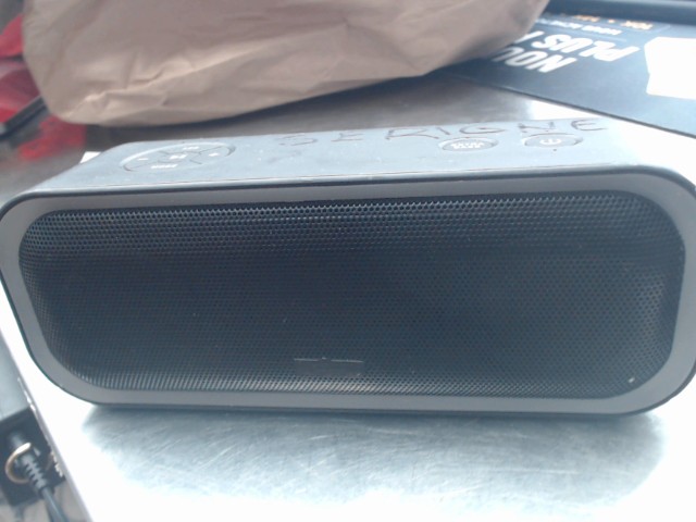 Wireless bluetooth speaker