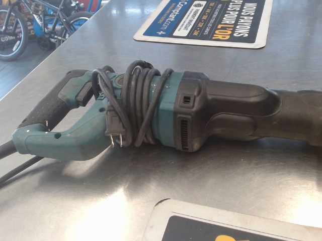 Sawzall makita