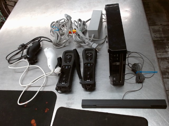 Nintendo wii avec tout les acc +