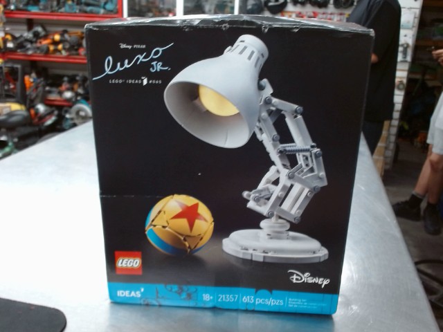 Lego luxo jr