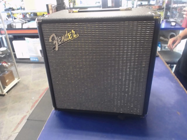 Amplificateur pour basse 25 watts neuve