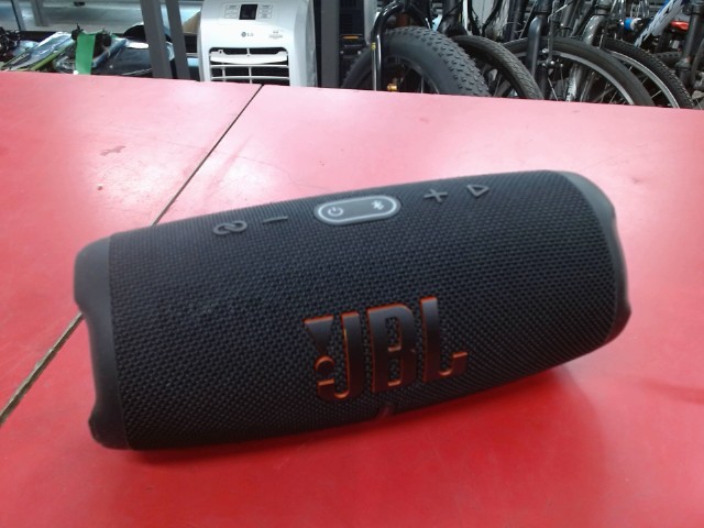 Speaker jbl sans char