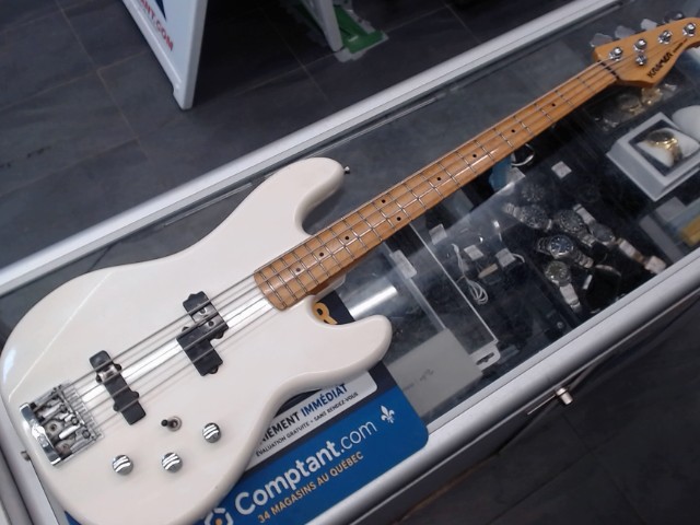 Kramer white striker 700 st bass