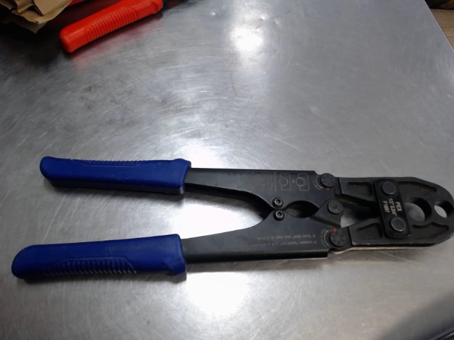 Pince pex bleue 1/2'' 3/4''