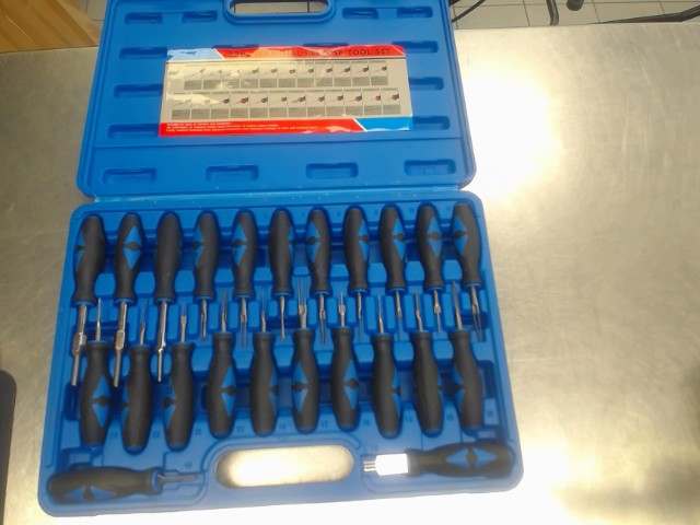 Terminal release tool set