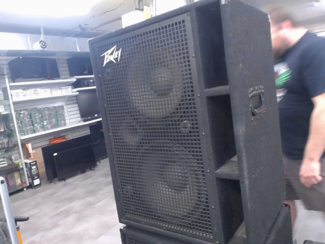 2x12 bass cabinet peavey