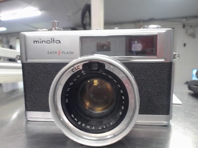 Camera minolta hi-matic 9