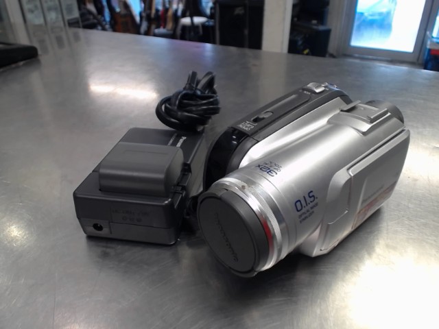 Camcorder panasonic avec batt + charger