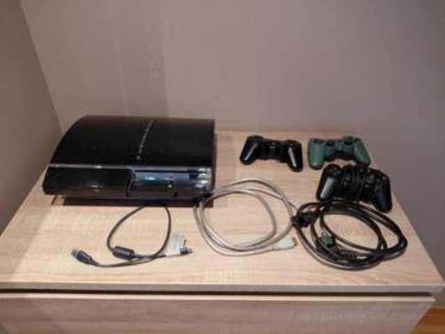 Console avec deux manette et fils