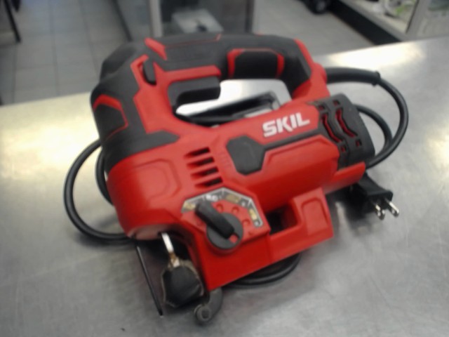Scie sauteuse skil