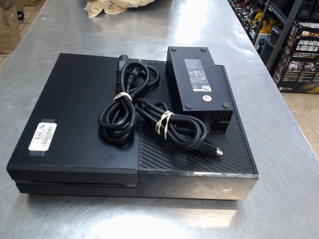 Xbox one first gen + fil sans man