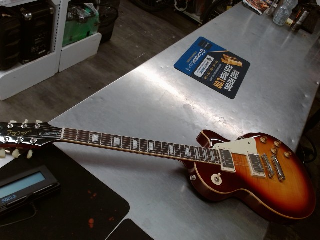 Guitare les pauls epiphone