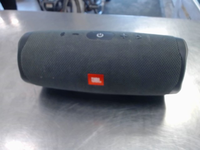 Speaker jbl charge essentials 2