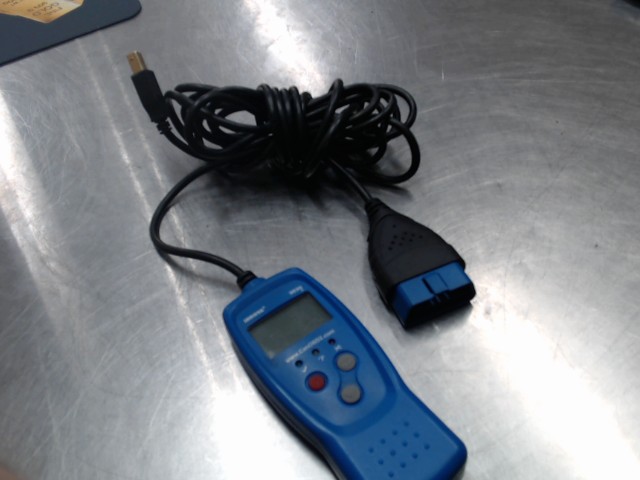 Code reader (diagnostic pour voiture)