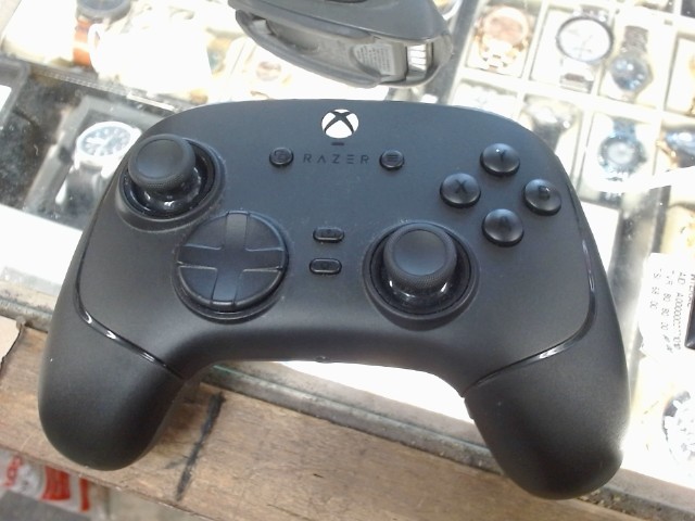 Manette avec macro xbox pc razer