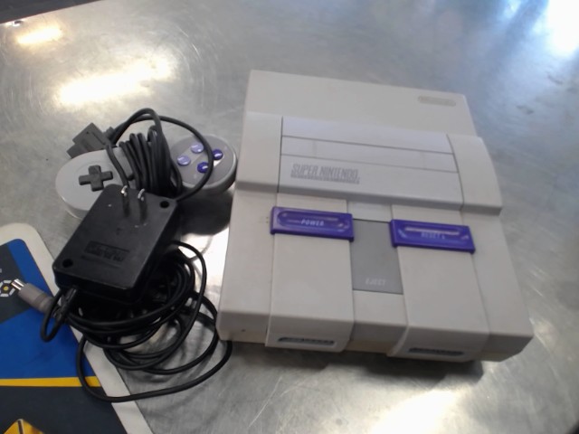 Snes + 1 manettes + power / no fil tv
