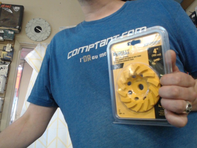 Diamond cup wheel