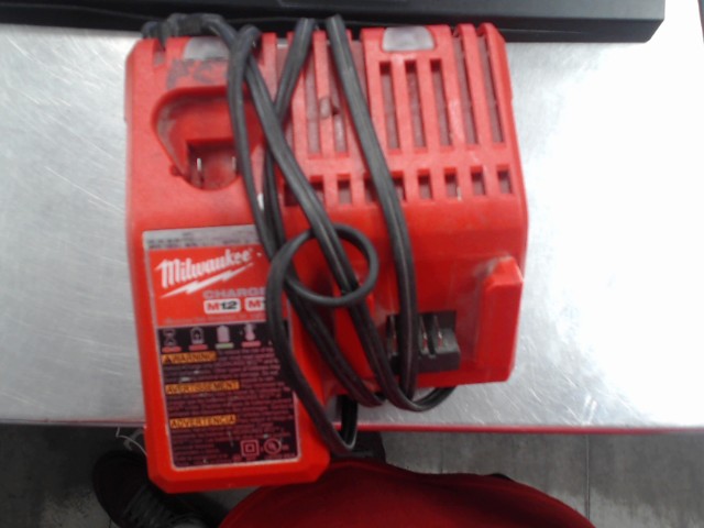 Milwaukee chargeur