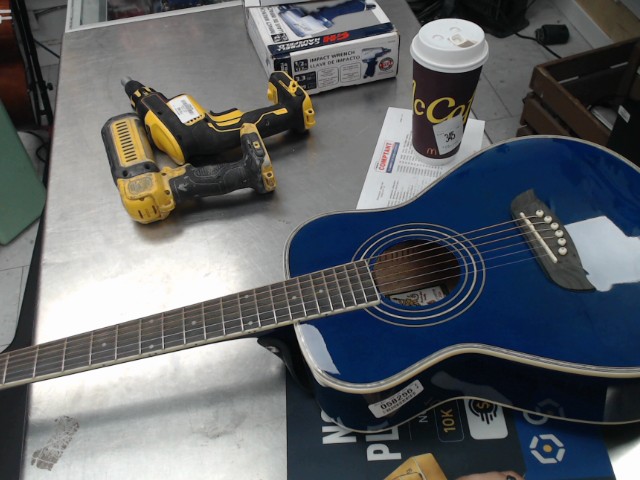 Guitar 1/2 size for kid lefty handed
