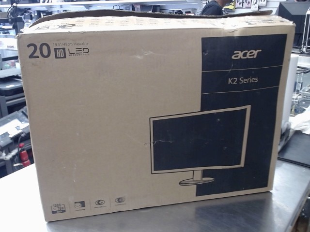 Moniteur ordinateur neuf en bo+acc