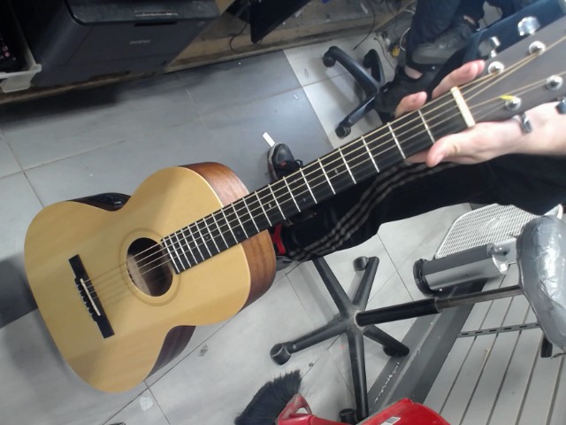 Guitare electroacoutique