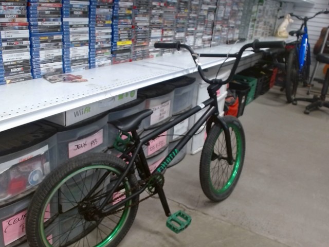 Bmx noir et vert fitbike