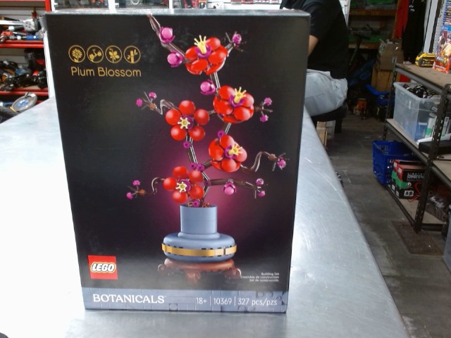 Lego botanicals plum blossom