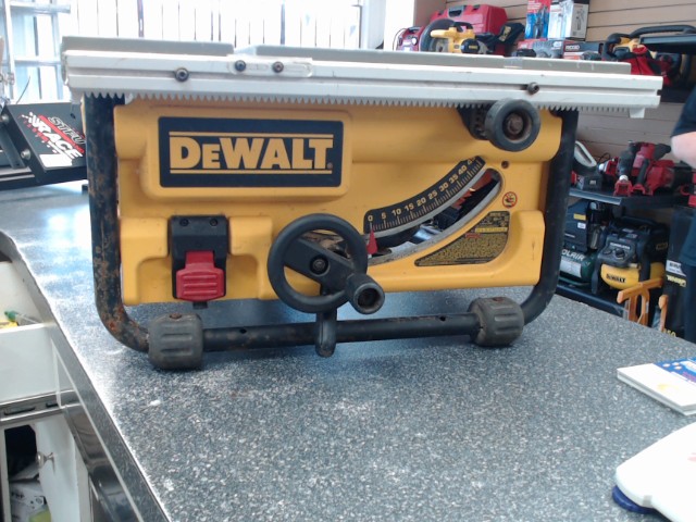 Scie dewalt dw745