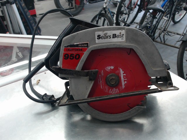 Scie circulaire electrique