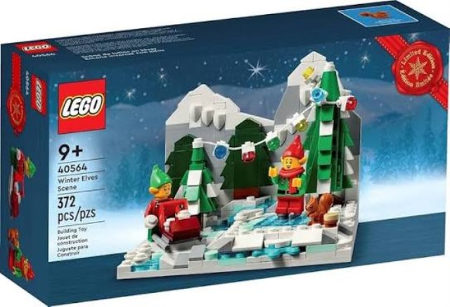 Lego elfs on skating rink