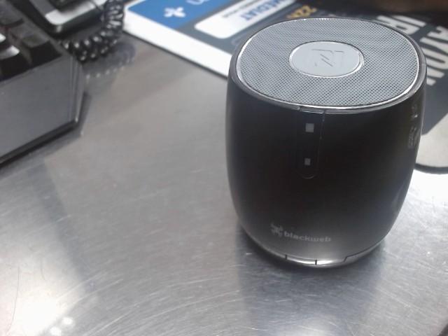 Speaker bluetooth black web