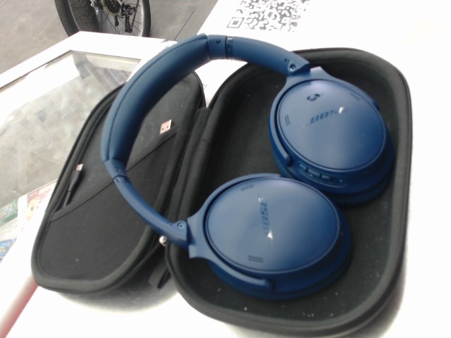 Bose quietcomfort headphones