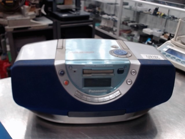Radio/cd bien usee